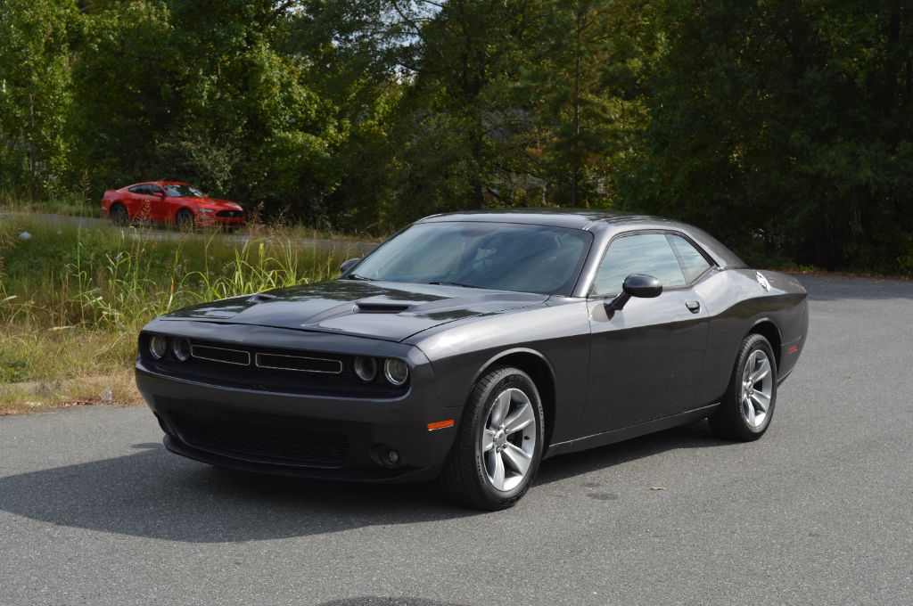 2017 Dodge Challenger - $11,000