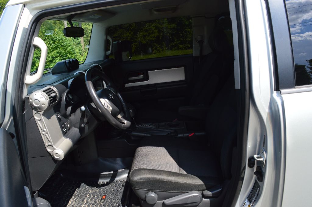 2007 Toyota FJ Cruiser - $11,000
