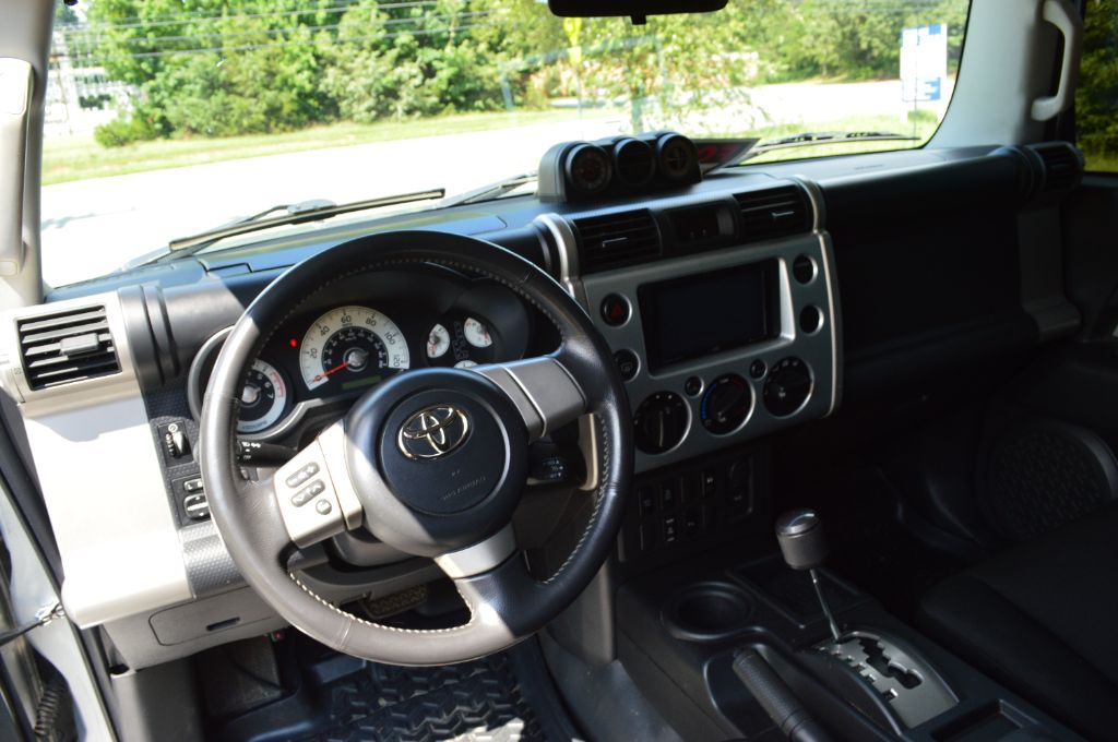 2007 Toyota FJ Cruiser - $11,000