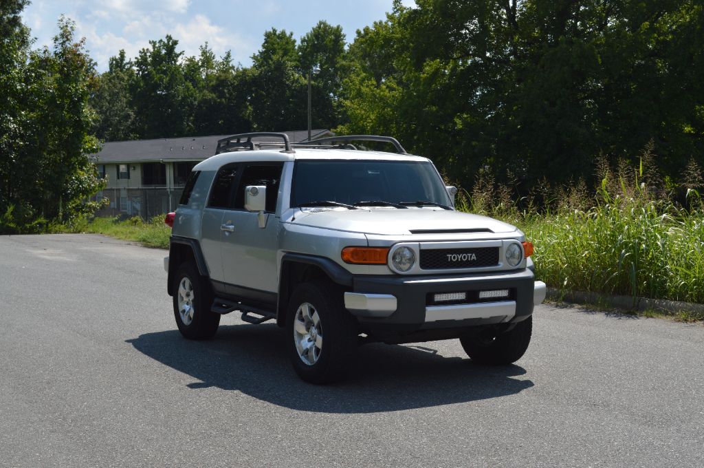 2007 Toyota FJ Cruiser - $11,000