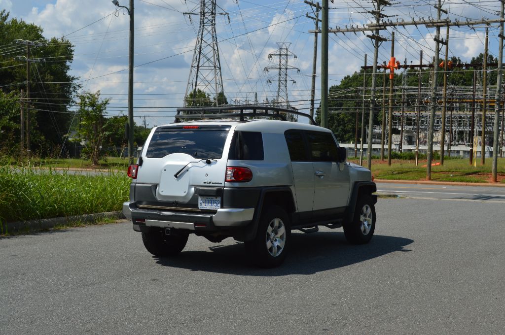 2007 Toyota FJ Cruiser - $11,000