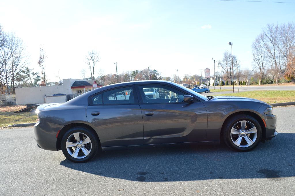 2015 Dodge Charger - $11,000