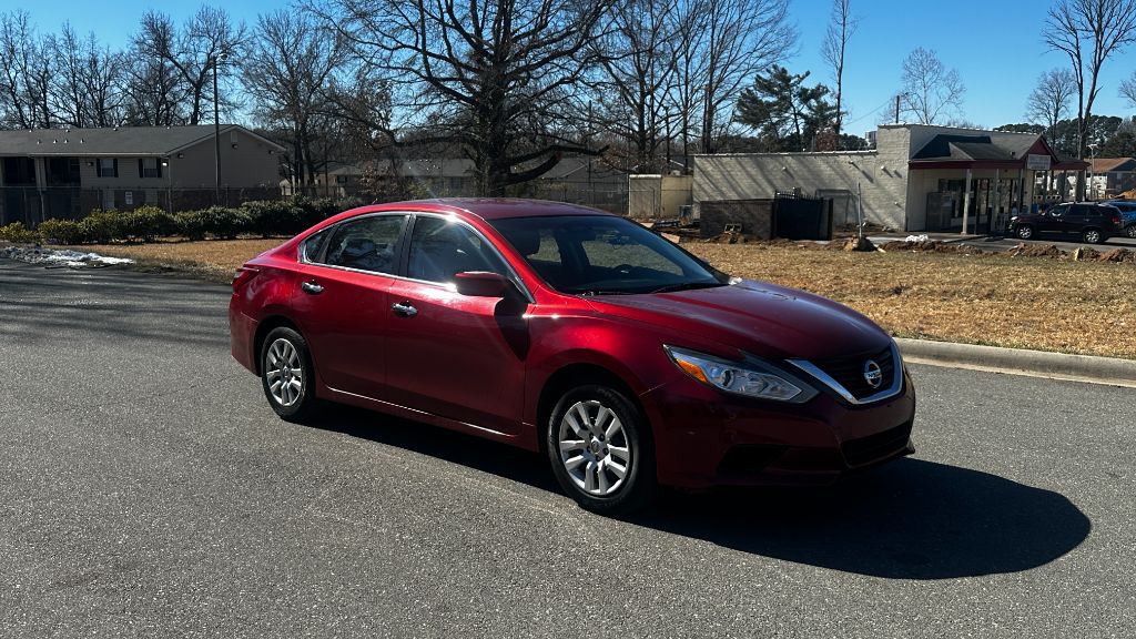 2016 Nissan Altima - $5,000