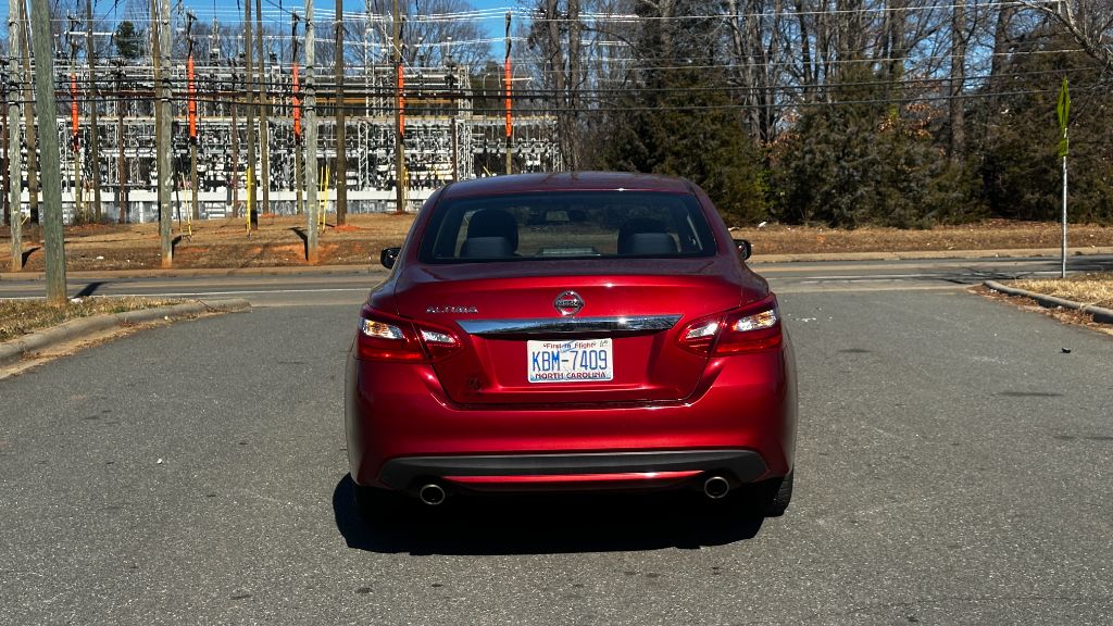 2016 Nissan Altima - $5,000