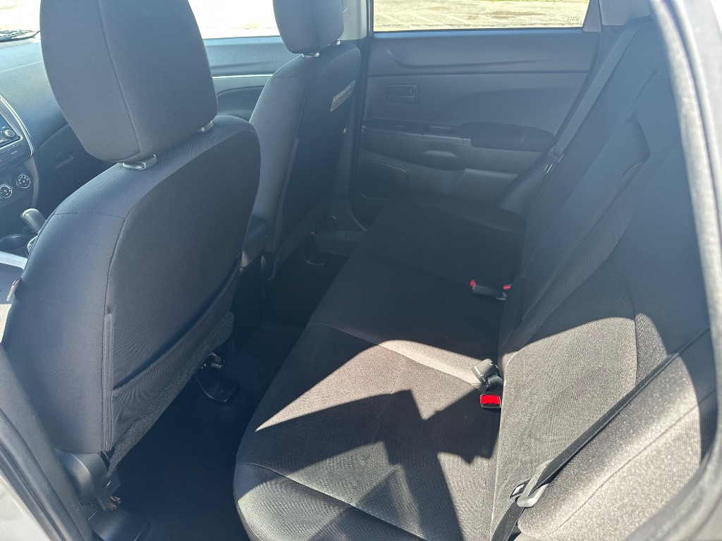 2014 Mitsubishi Outlander Sport ES photo