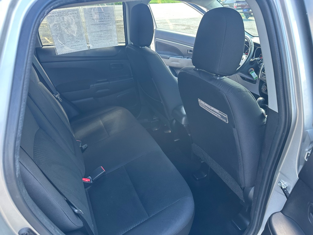 2014 Mitsubishi Outlander Sport ES photo