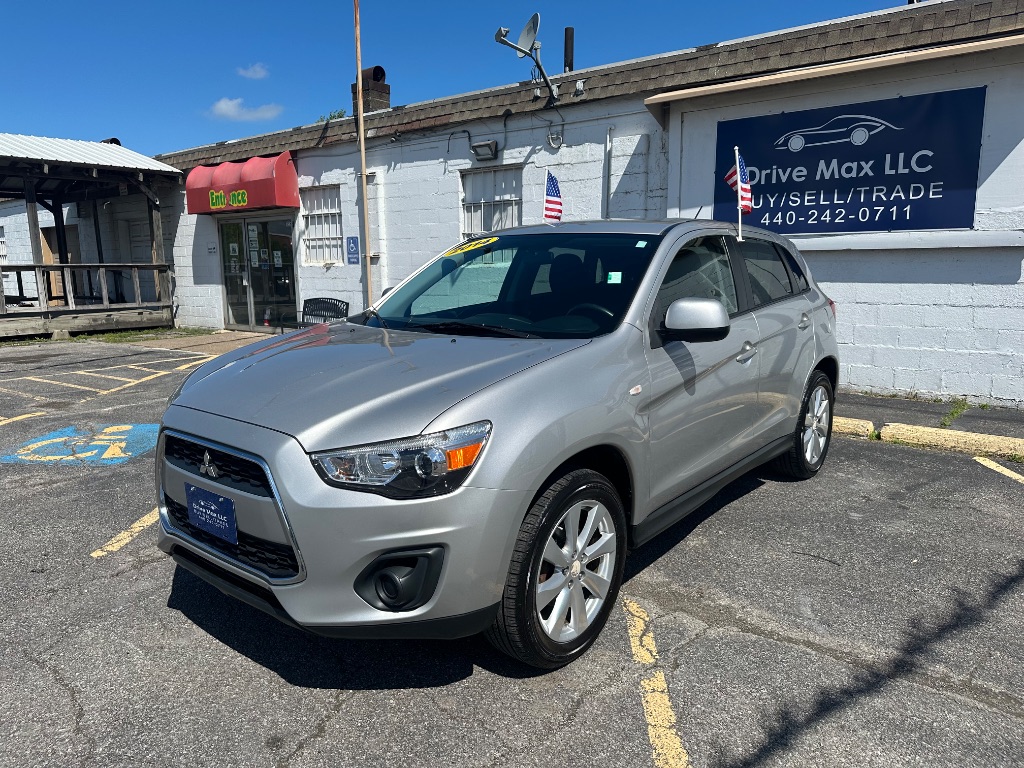 2014 Mitsubishi Outlander Sport ES photo