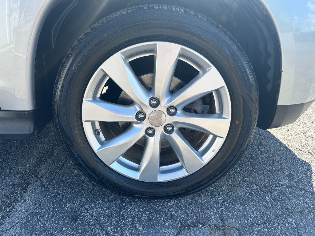2014 Mitsubishi Outlander Sport ES photo