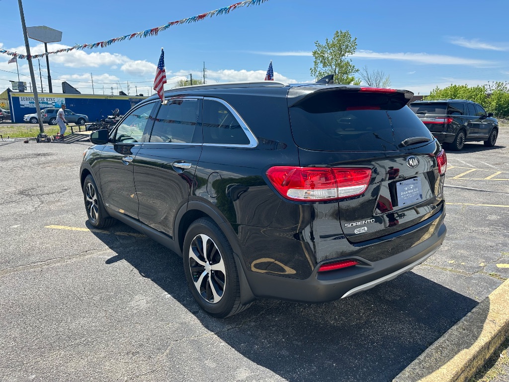 2016 Kia Sorento EX photo