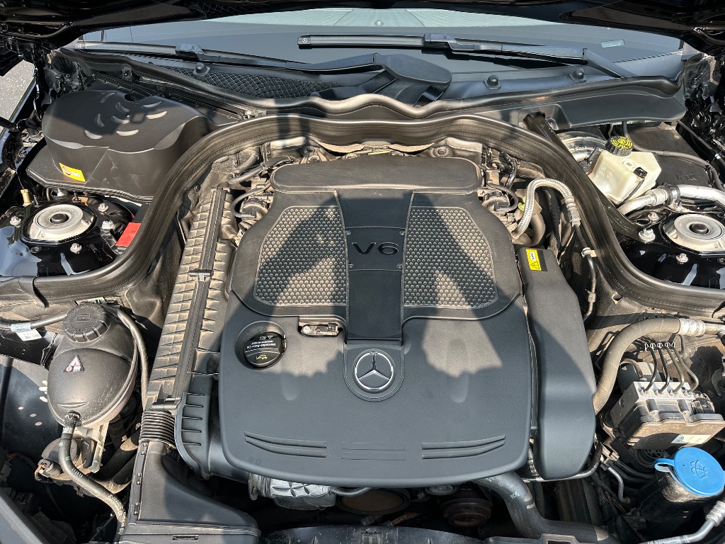 2015 Mercedes-Benz E Class - $15,275