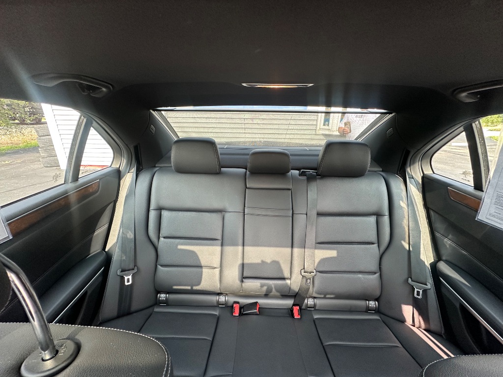 2015 Mercedes-Benz E Class - $15,275