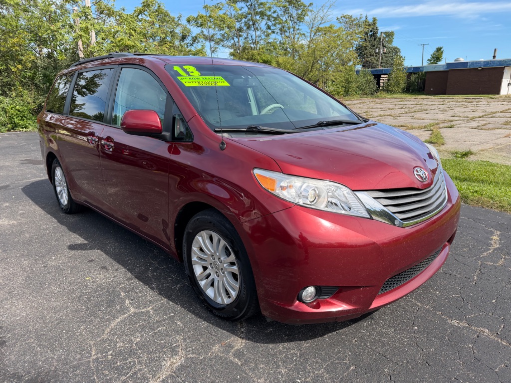 2013 Toyota Sienna - $12,700