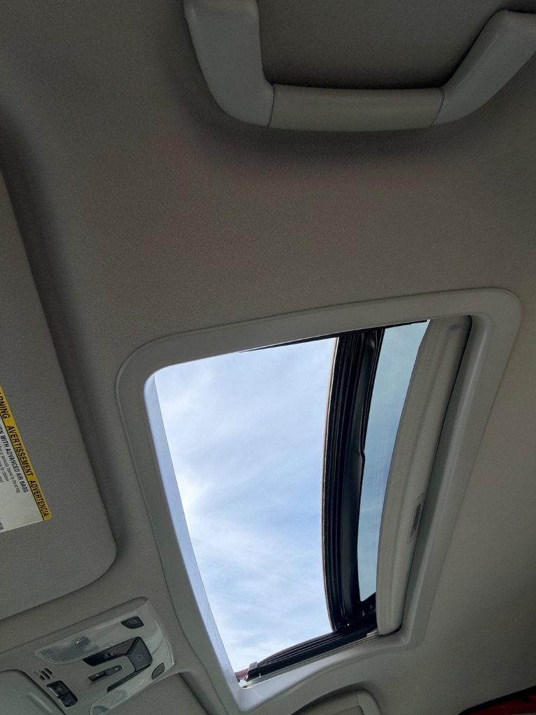 2013 Toyota Sienna - $12,700