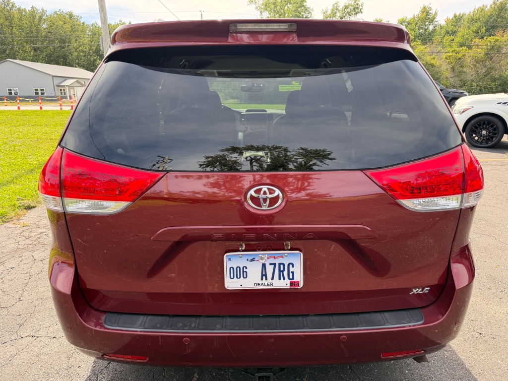 2013 Toyota Sienna - $12,700