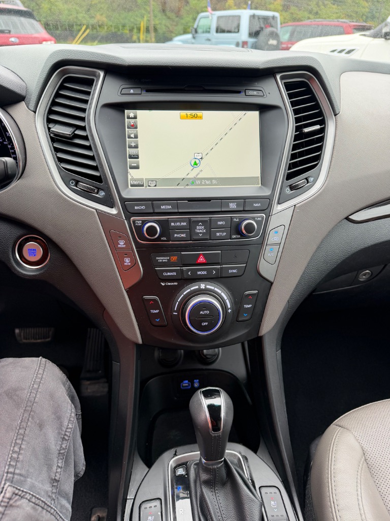 2017 Hyundai Santa Fe - $9,995