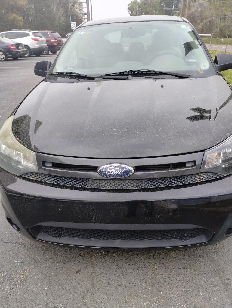 2010 Ford Focus SES photo