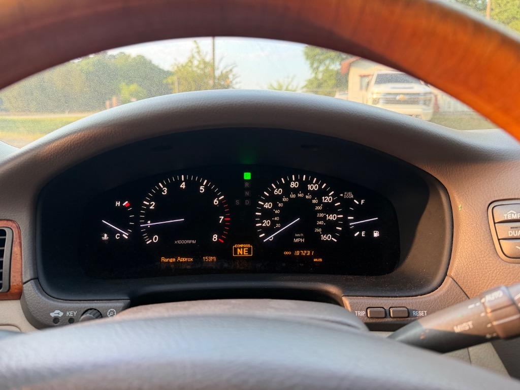 2005 Lexus LS