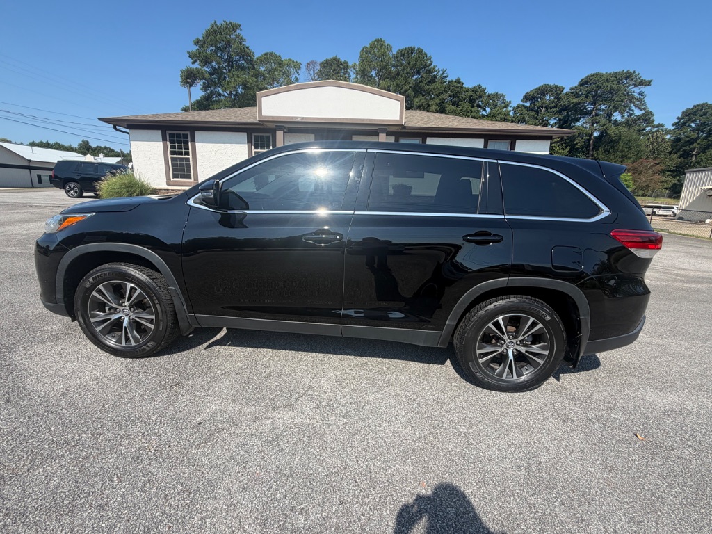 2019 Toyota Highlander - $21,995