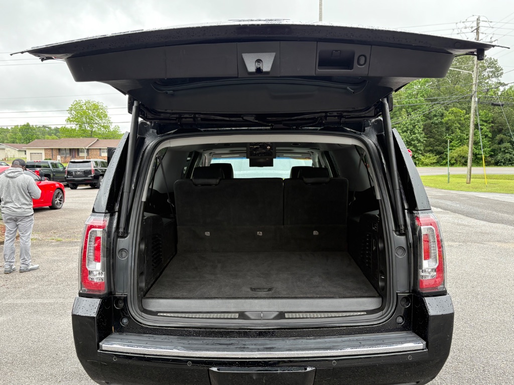 2016 GMC Yukon XL 1500 Denali photo