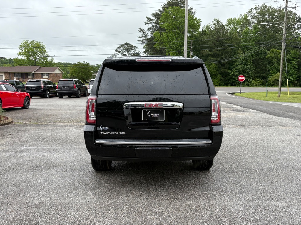 2016 GMC Yukon XL 1500 Denali photo