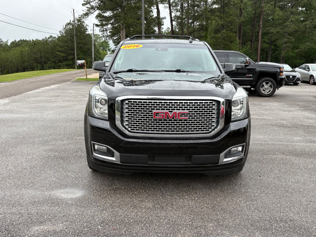 2016 GMC Yukon XL 1500 Denali photo