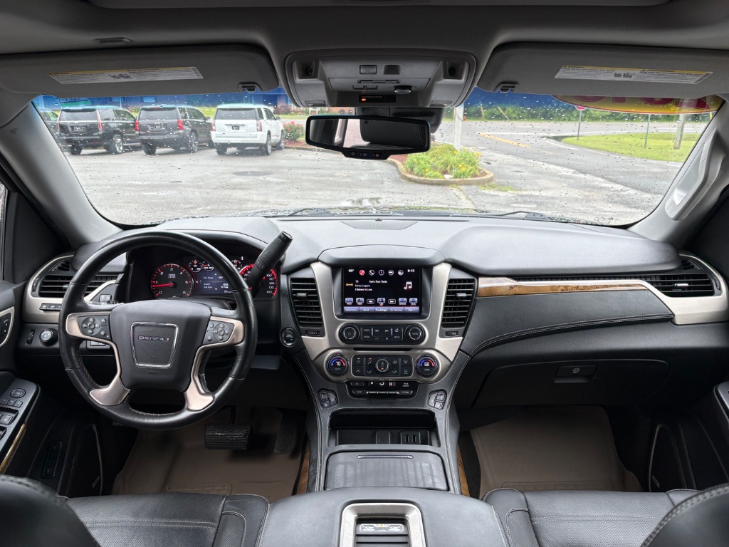 2016 GMC Yukon XL 1500 Denali photo
