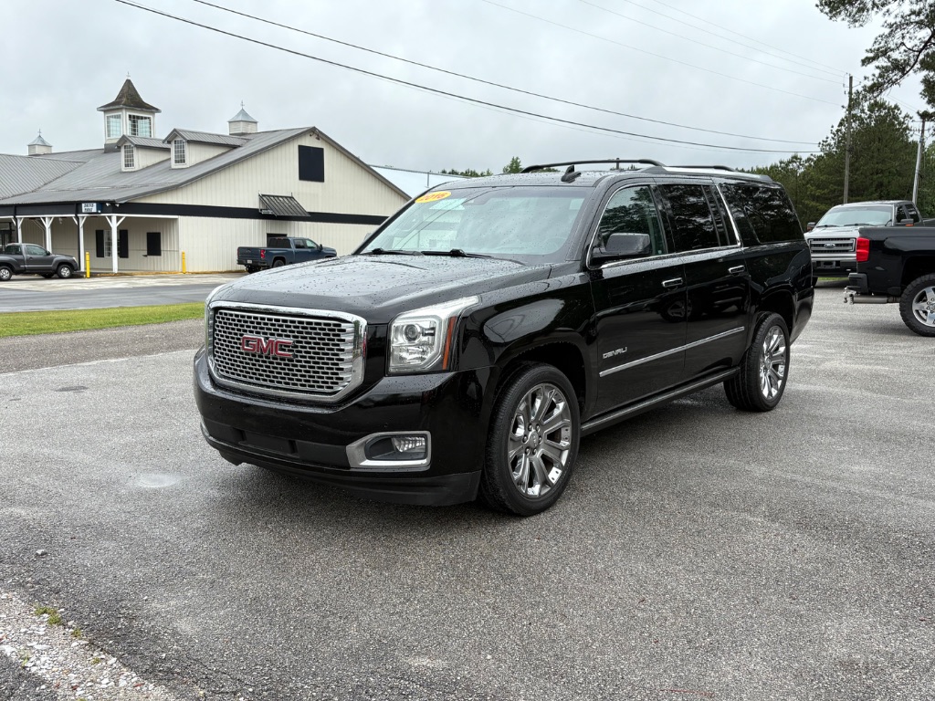 2016 GMC Yukon XL 1500 Denali photo