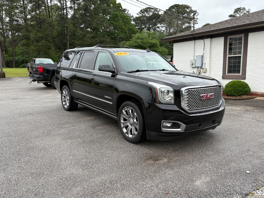 2016 GMC Yukon XL 1500 Denali photo
