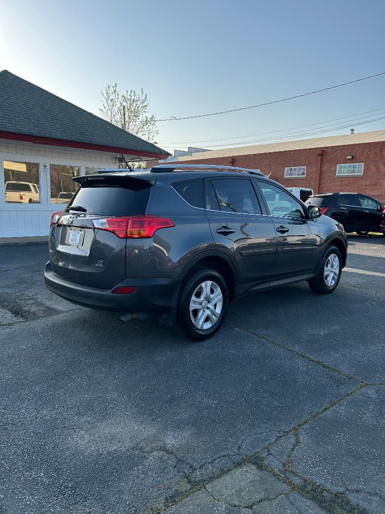 2013 Toyota RAV4 LE photo