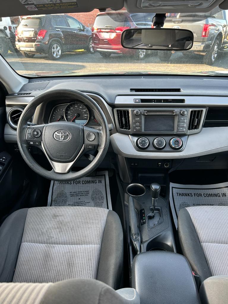2013 Toyota RAV4 LE photo