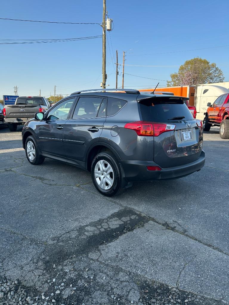 2013 Toyota RAV4 LE photo