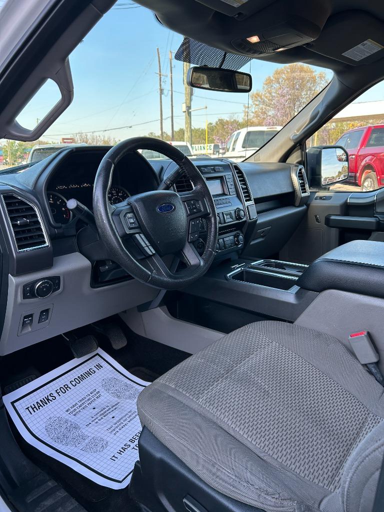 2016 Ford F150 XLT photo