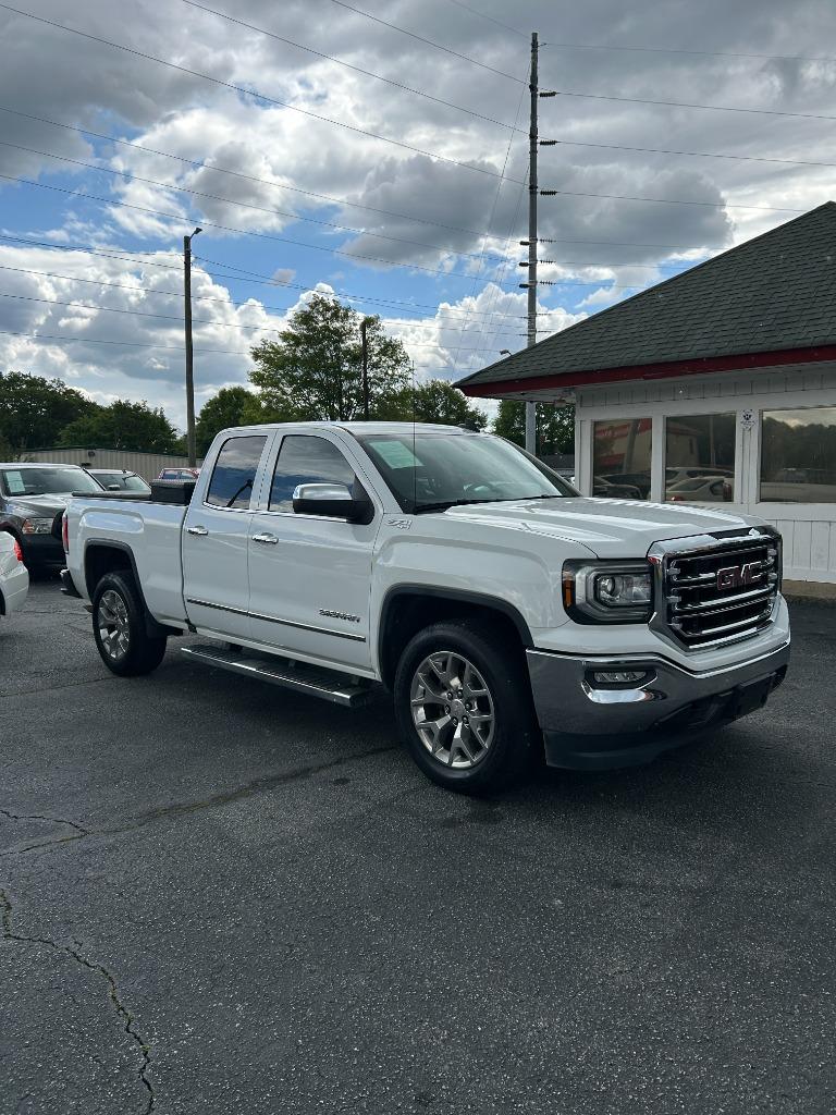 2017 GMC Sierra 1500 SLT photo