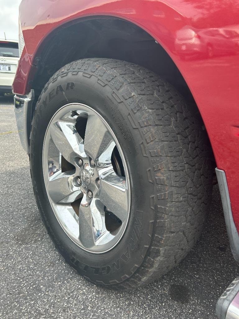 2015 RAM 1500 SLT photo