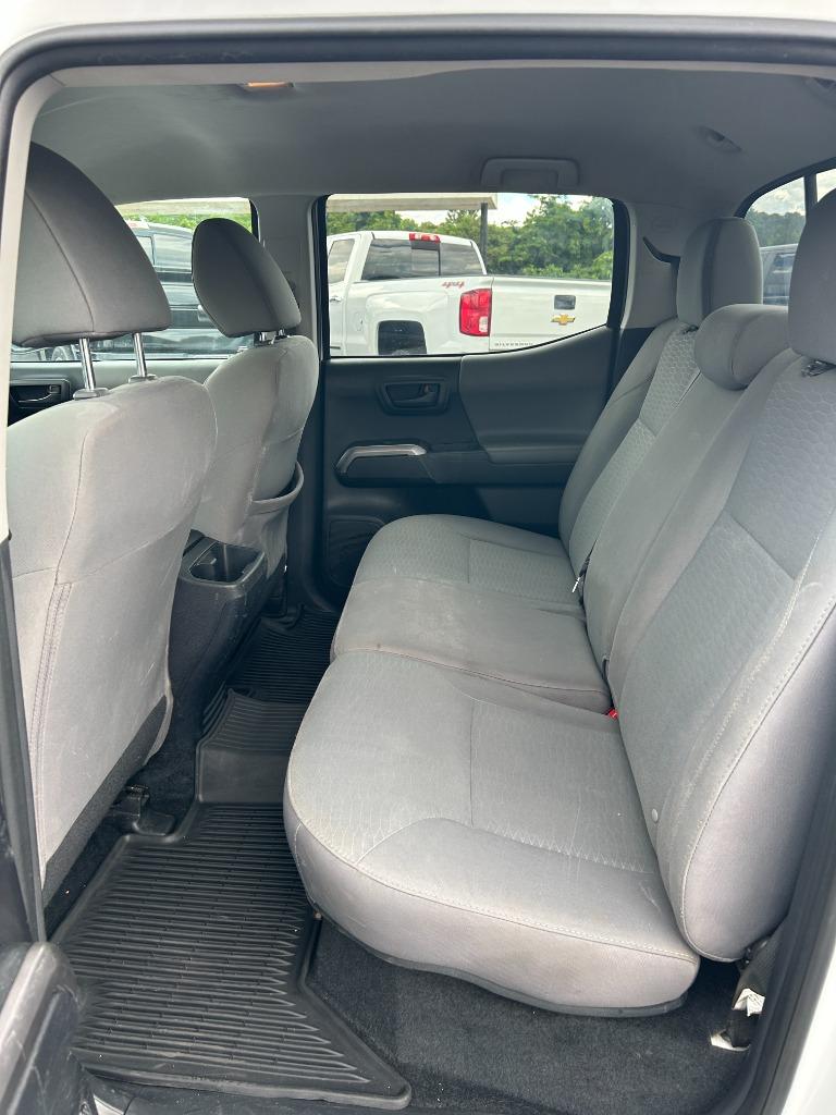 2019 Toyota Tacoma SR5 photo