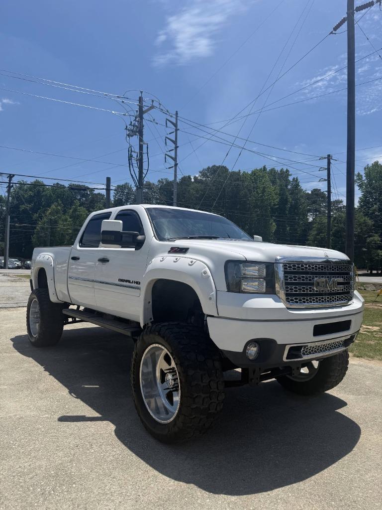 2013 GMC Sierra - $26,900