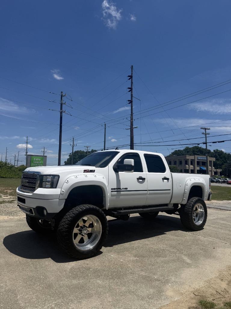 2013 GMC Sierra - $26,900