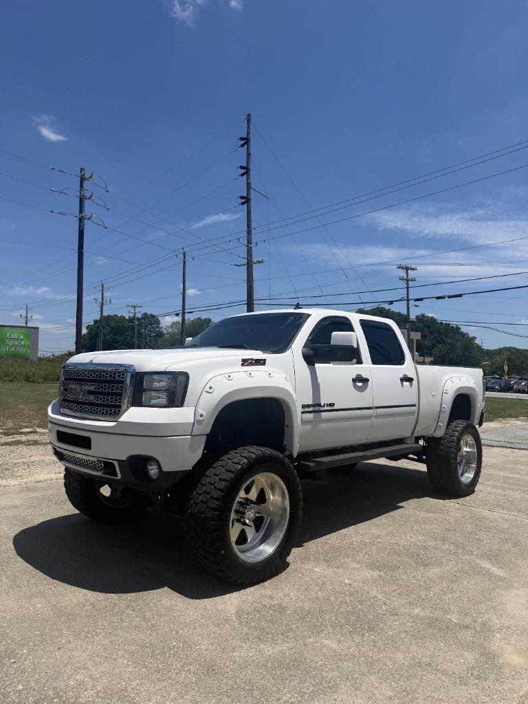 2013 GMC Sierra - $26,900
