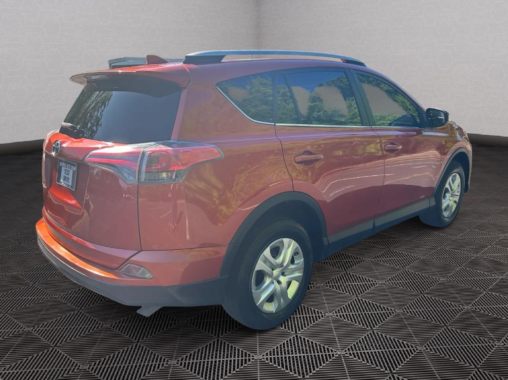 2016 Toyota RAV4 - $9,900