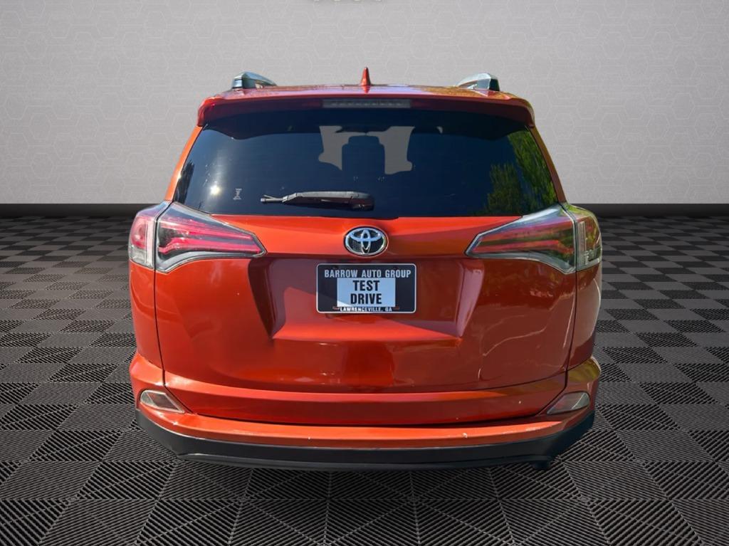 2016 Toyota RAV4 - $9,900