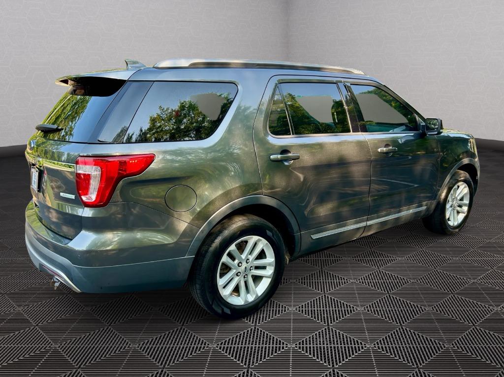 2017 Ford Explorer - $7,500