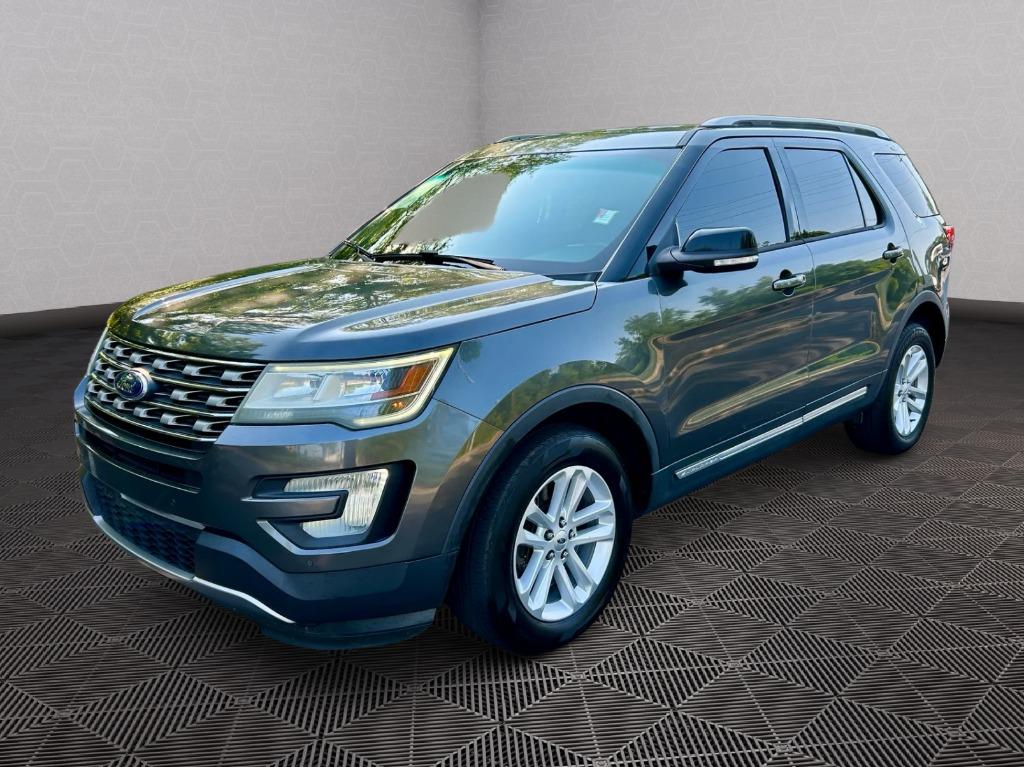 2017 Ford Explorer - $7,500
