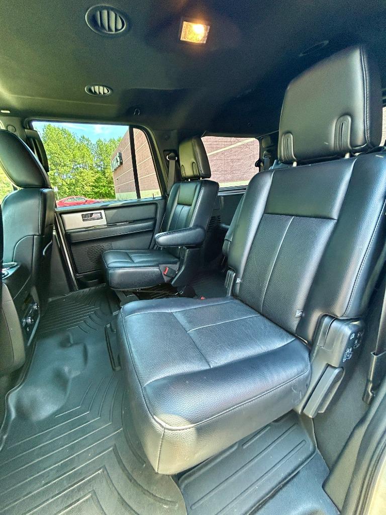 2017 Ford Expedition - $9,900