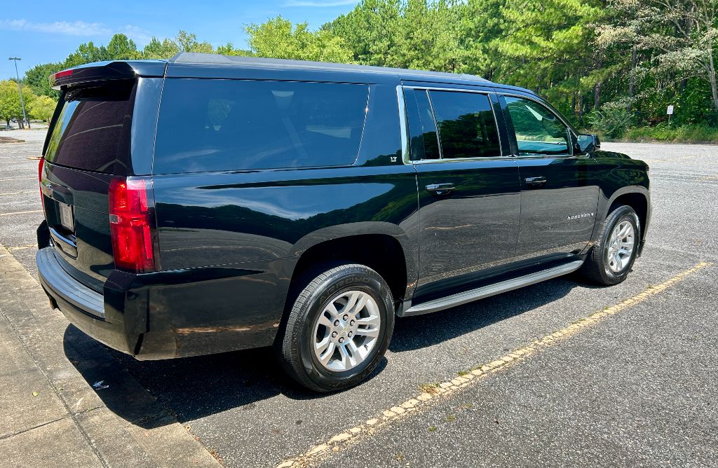 2017 Chevrolet Suburban - $14,500