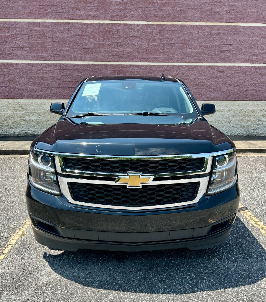 2017 Chevrolet Suburban - $14,500