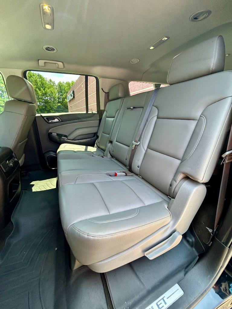 2017 Chevrolet Suburban - $14,500