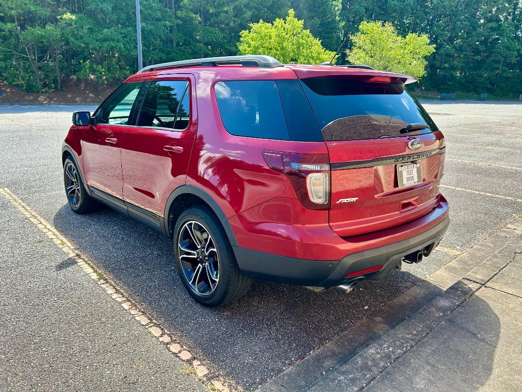 2015 Ford Explorer - $8,900