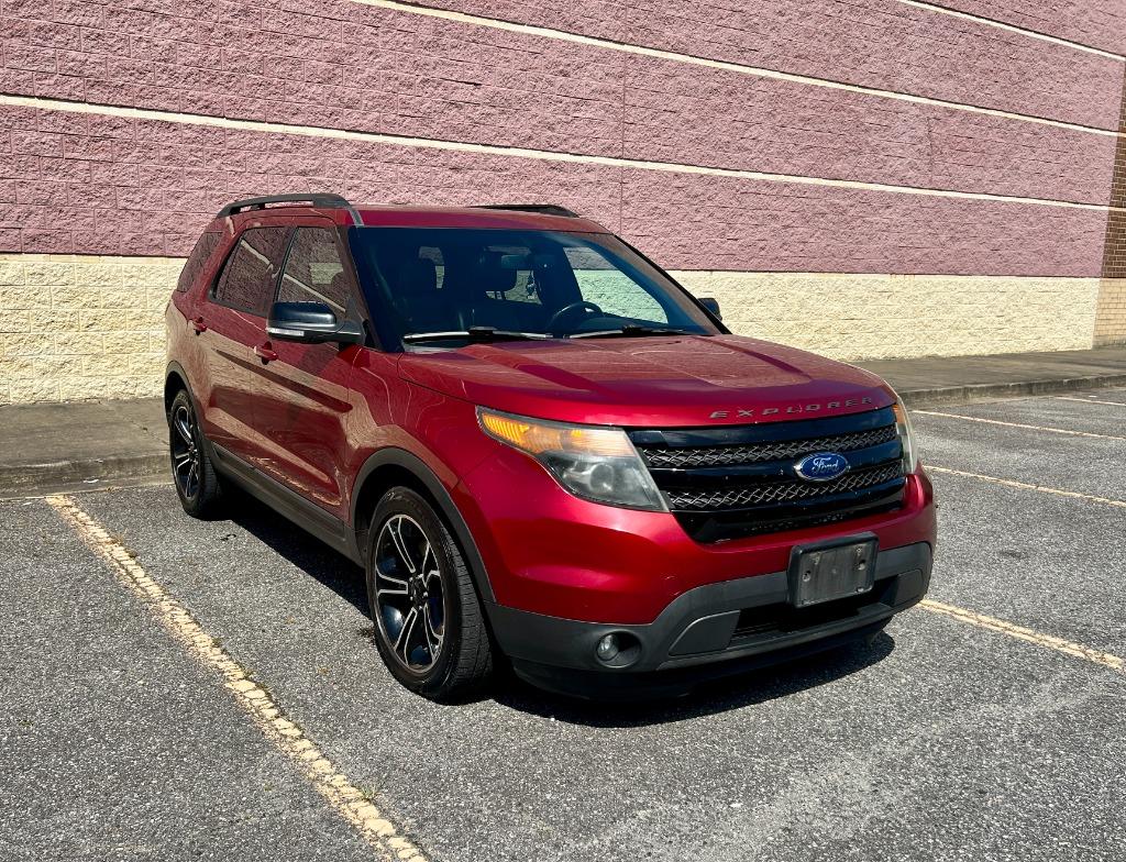 2015 Ford Explorer - $8,900