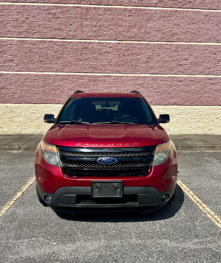 2015 Ford Explorer - $8,900