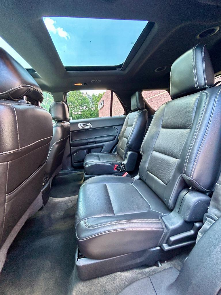 2015 Ford Explorer - $8,900